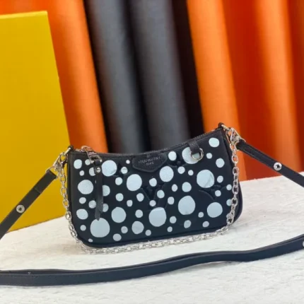 Empreinte Easy Pouch On Strap