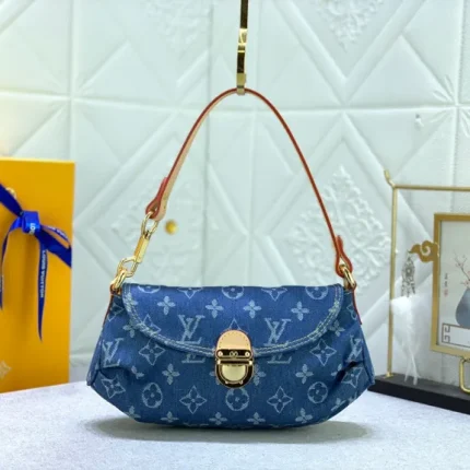 Pleaty mini shoulder bag