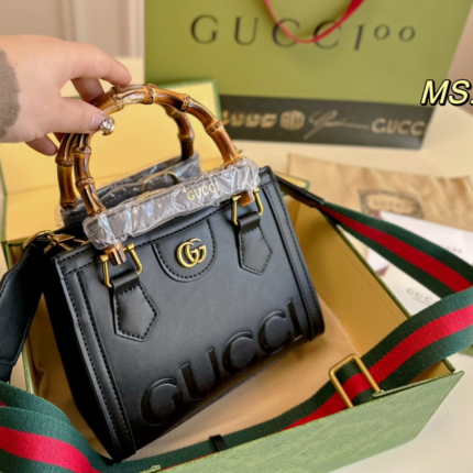 GG Diana tote bag size: 20×16 cm