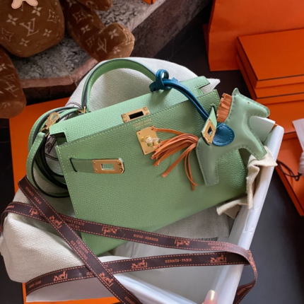 Hermès Kelly 20 Mini Bag in Epsom Leather with Gold Hardware